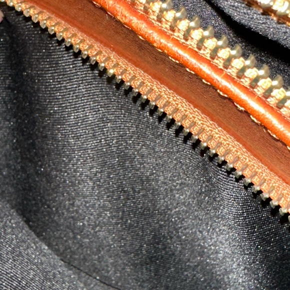 Divine Firenze Pre-loved Purse - Picture 6 of 13